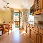 Haus Farmer Guest house