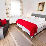Haus Farmer Guest house 3*