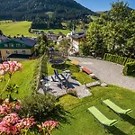 Haus Farmer Guest house